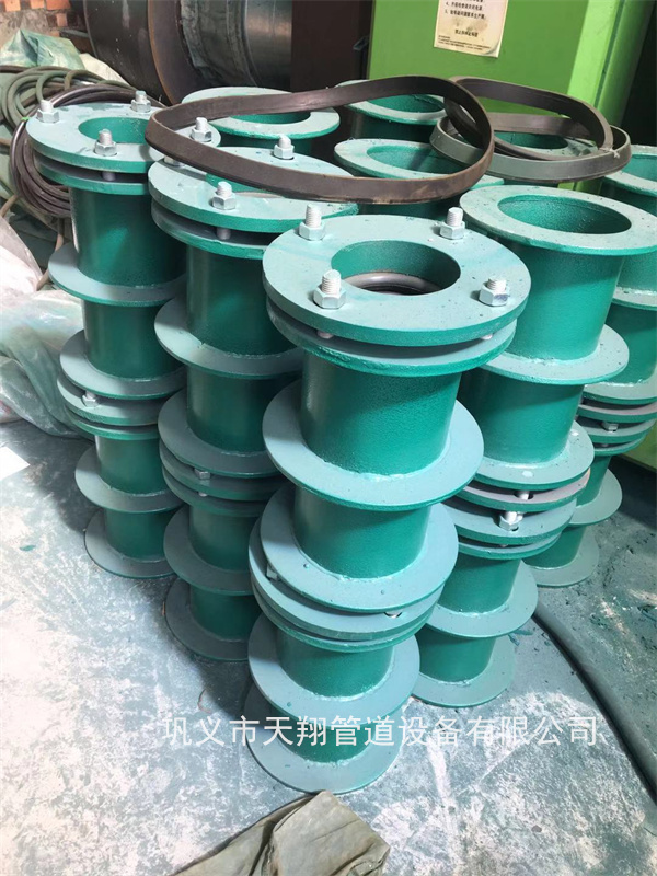 ��ɽ���Է�ˮ�׹�