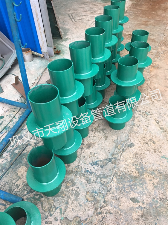 150���Է�ˮ�׹ܱں�