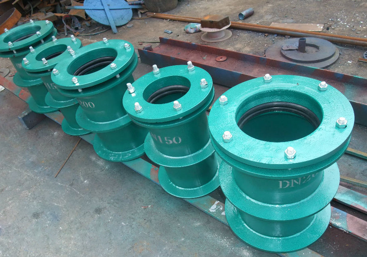 �������˷����]�׹ܕr(sh��),���h(hu��n)���׹ܵĺ�ȑ�(y��ng)���χ��Ҙ�(bi��o)��(zh��n)Ҏ(gu��)��Ҫ��